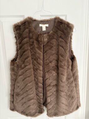 H&M Brown Faux Fur Sleeveless Vest